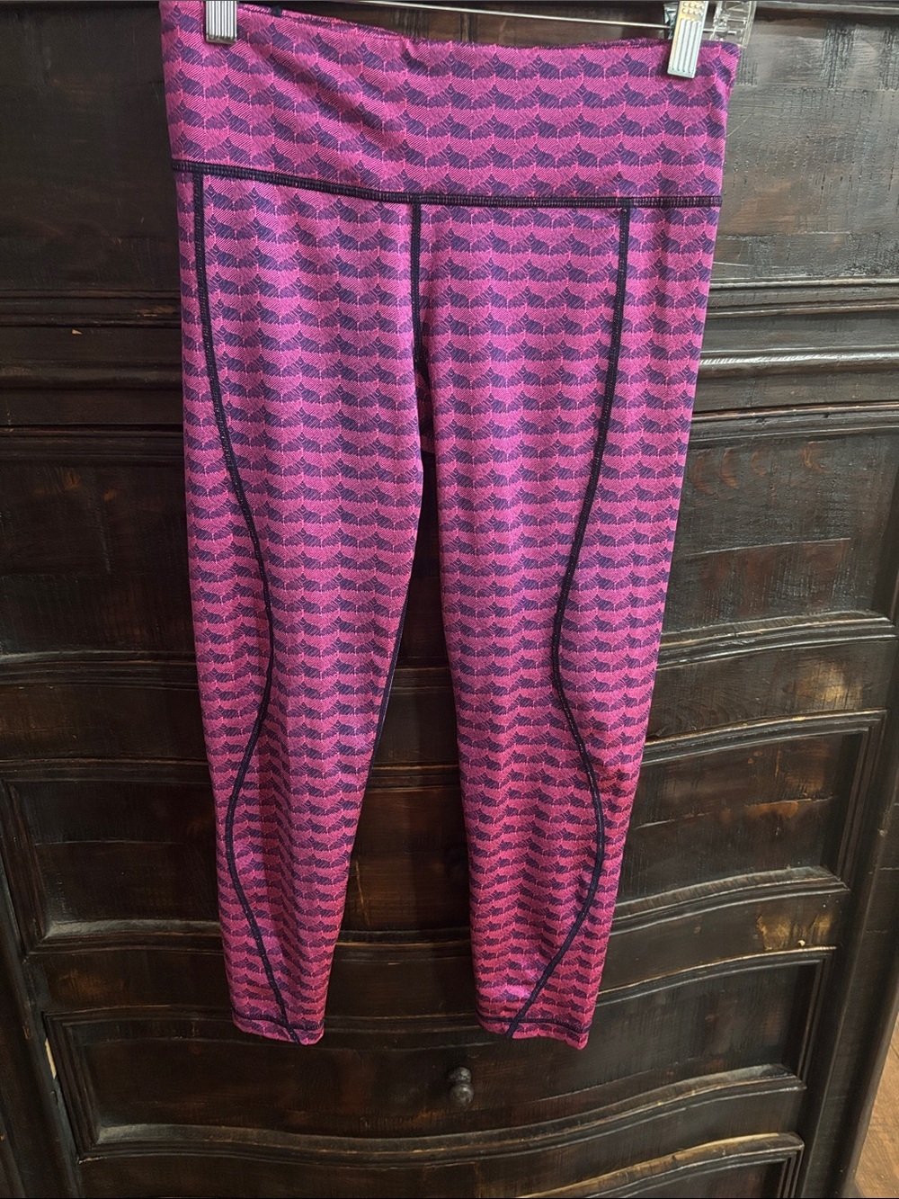 Vineyard Vines Etched Whale Tail Performance Printed Leggings  Size Small